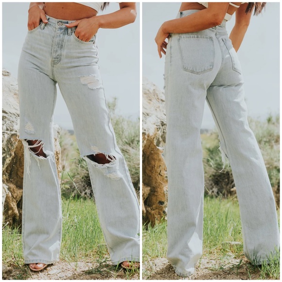 KanCan Denim - KanCan 90’s distressed high rise flare jeans light wash